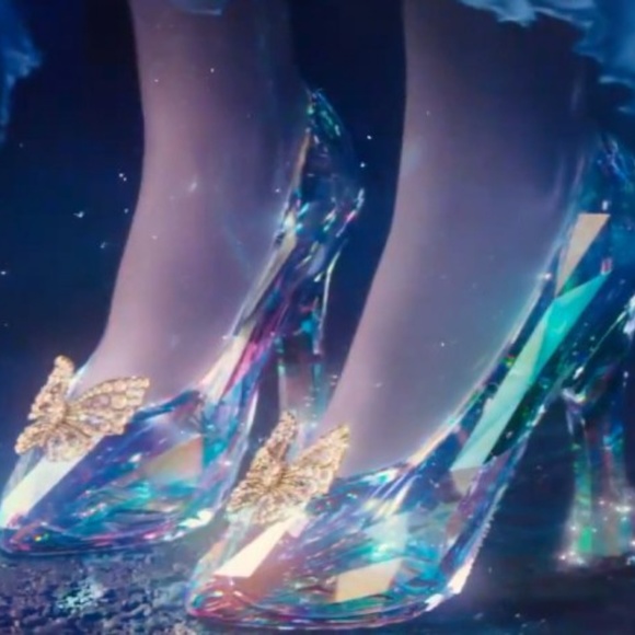 I’m Back! And Welcome To My Closet! - Picture 7 of 11